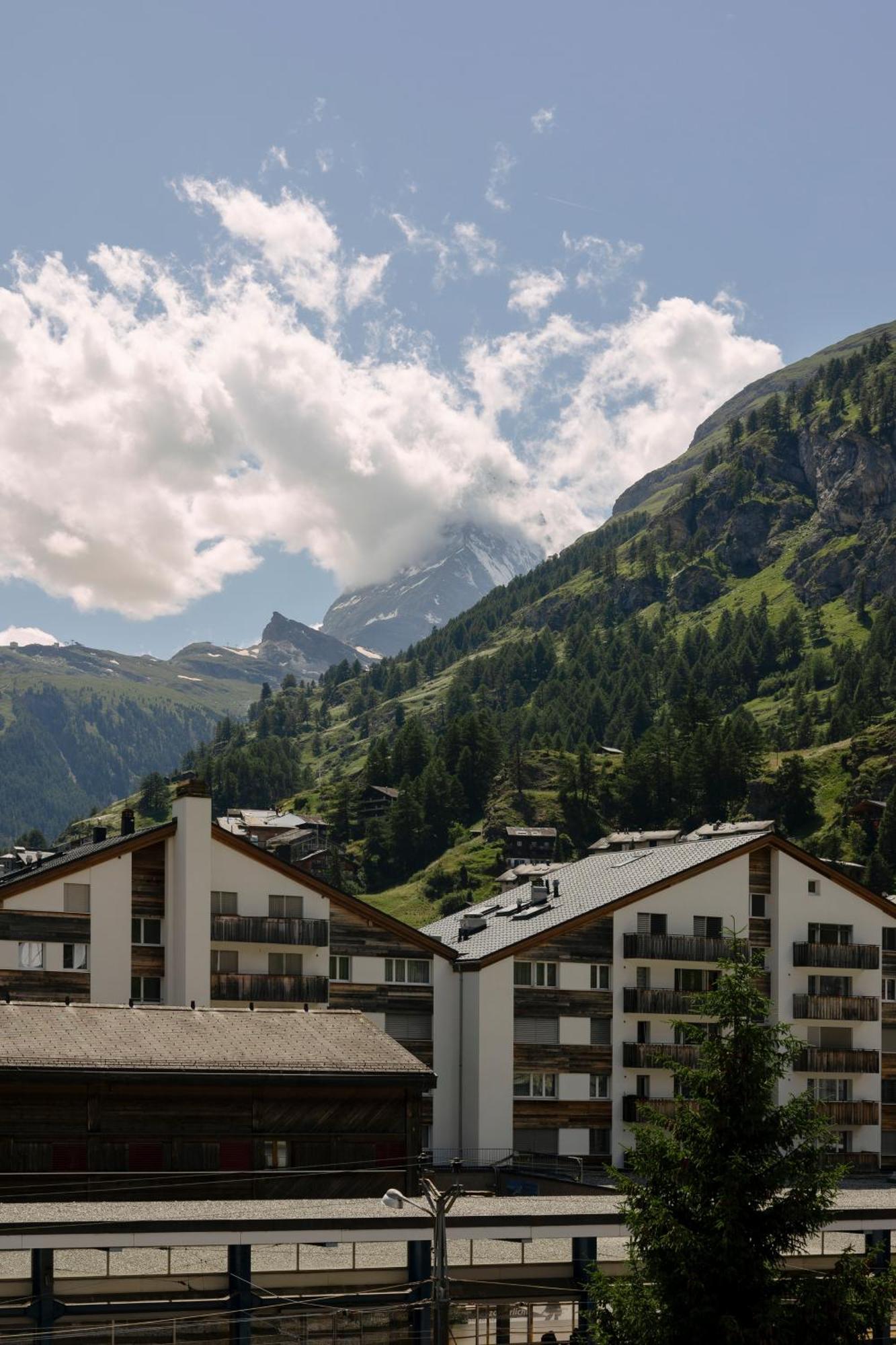 Schloss Zermatt - Cbd & Adaptogenic Spa And Sport Hotel Dış mekan fotoğraf